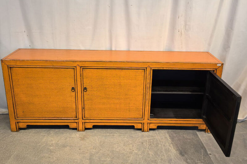 Mobile Tibetano 3 ante arancio