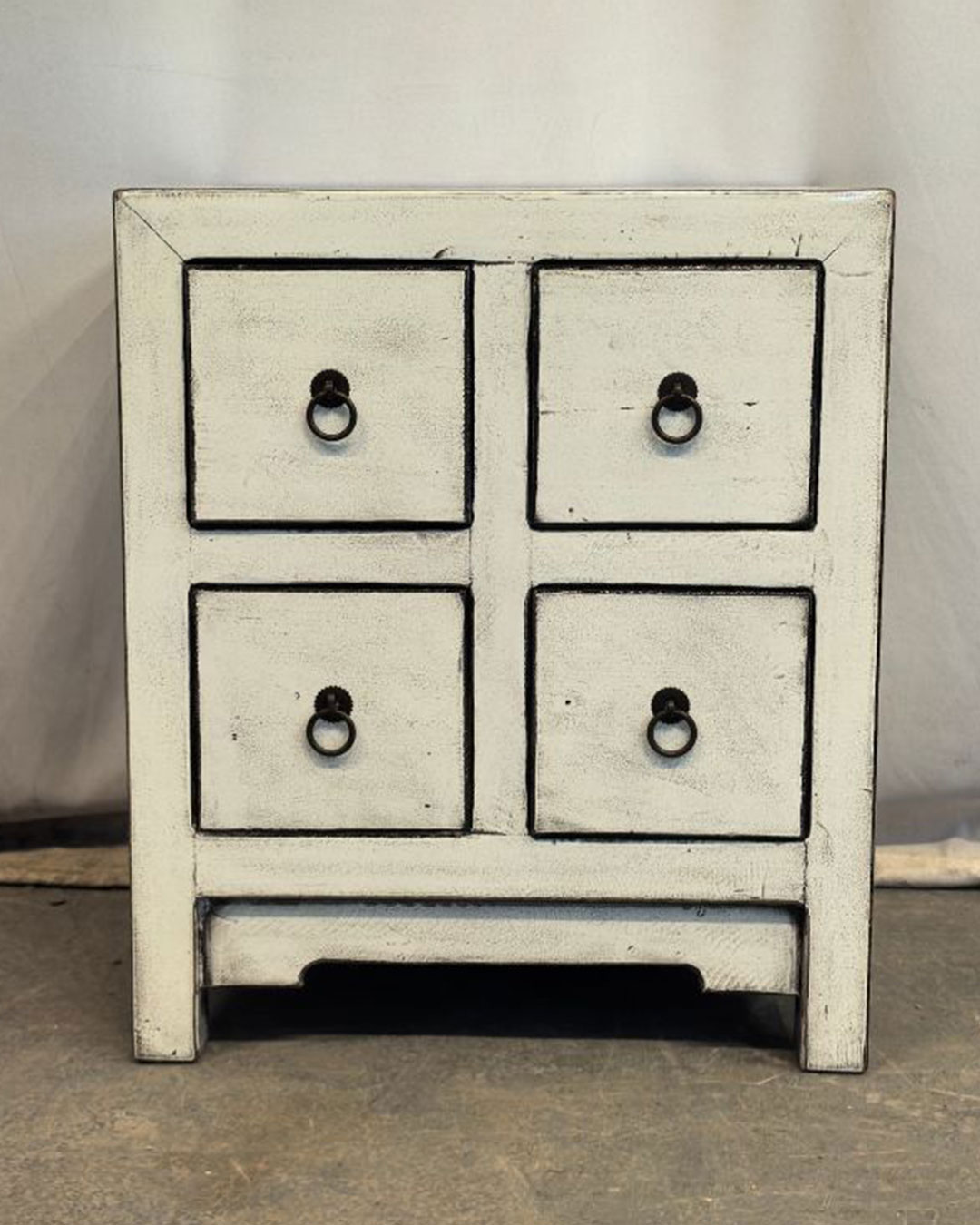 H1-49-5 Comodino tibetano 4 cassetti bianco