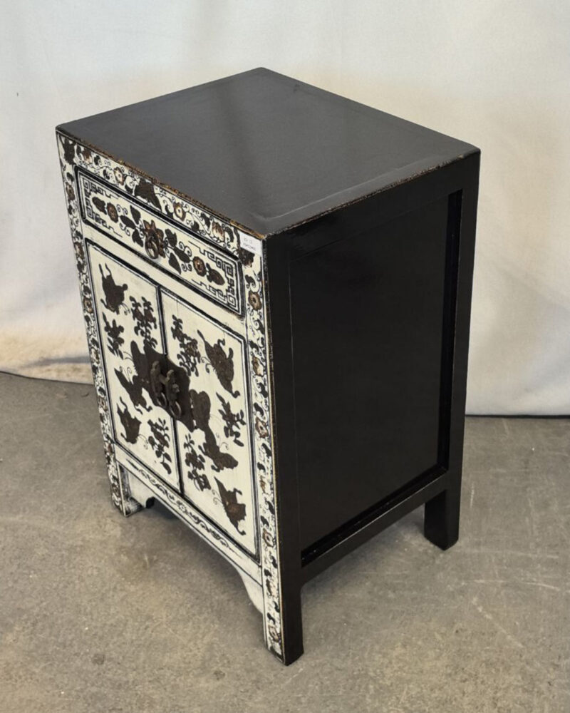 Comodino tibetano decorato - 1 cassetto 2 ante bianco